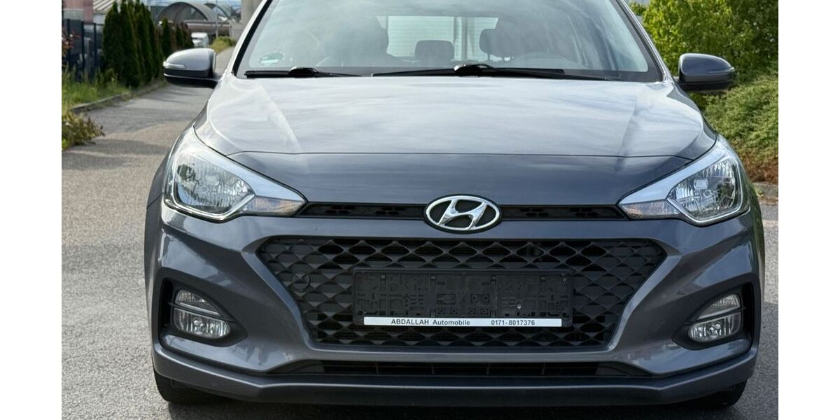 Hyundai i20 93.000 km 10.699 &euro; Kelkheim 65779