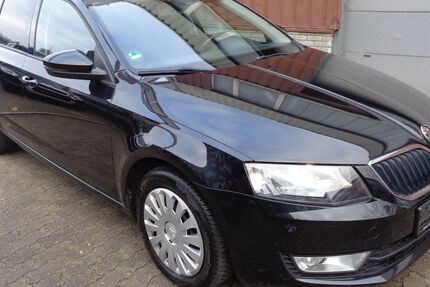 Skoda Octavia 151.343 km 8.990 &euro; Hamburg 22399