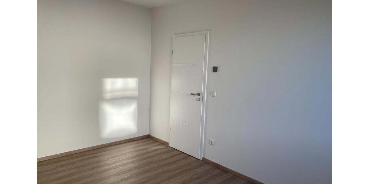 Doppelhaushälfte Giesen - 3 Zimmer, 83 m&sup2;, 1.130&euro; | Angebot:24838403
