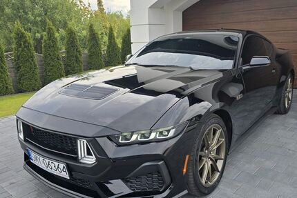 Ford Mustang 15.000 km 53.999 &euro; Blankenfelde-Mahlow 15831