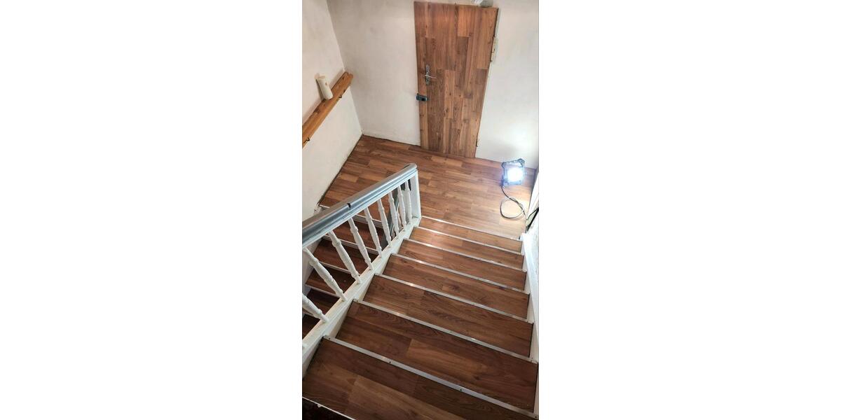 Doppelhaushälfte Neuhaus am Rennweg - 8 Zimmer, 140 m&sup2;, 75.000&euro; | Angebot:25873708