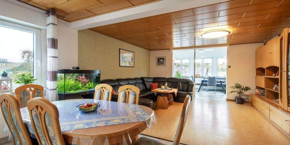 Mehrfamilienhaus, Wohnhaus Finnentrop Hülschotten - 8 Zimmer, 176 m&sup2;, 389.000&euro; | Angebot:25800581