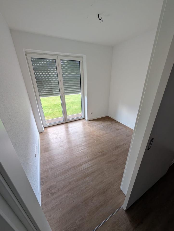 renovierte 2,5 Zimmerwohnung im EG -Schüttorf zimmer