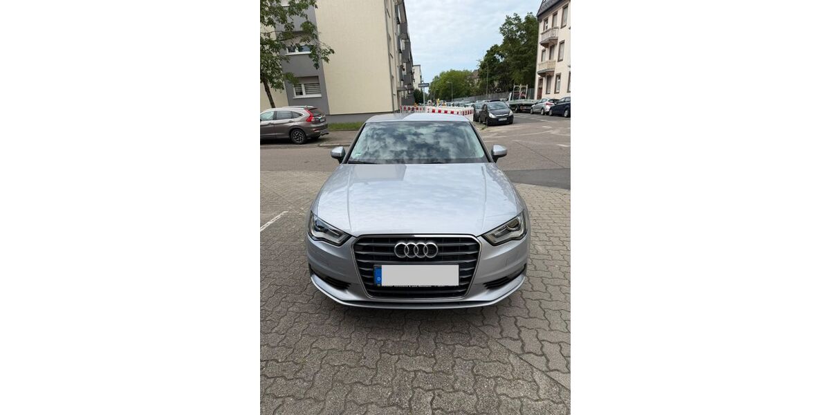 Audi A3 98.800 km 12.300 &euro; Karlsruhe 76185