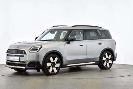 Mini Countryman SE All4 8.665 km 43.857 &euro; München 80788