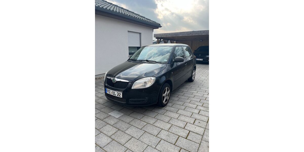 Skoda Fabia 104.465 km 2.800 &euro; Mölln 23879