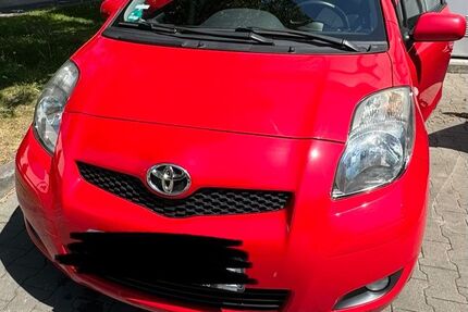 Toyota Yaris 136.200 km 4.100 &euro; Unterschleißheim 85716