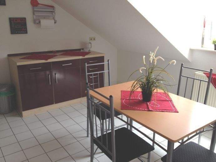 Etagenwohnung Viernheim - 2 Zimmer, 80 m&sup2;, 800&euro; | Angebot:25996421