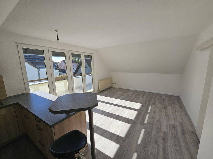 Bezahlbares Eigenheim: Leerstehende hochwertig sanierte Wohnung in gepflegter Umgebung zu verkaufen