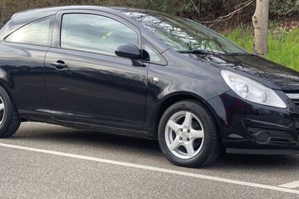 Opel Corsa 93.000 km 3.900 &euro; Fellbach 70736