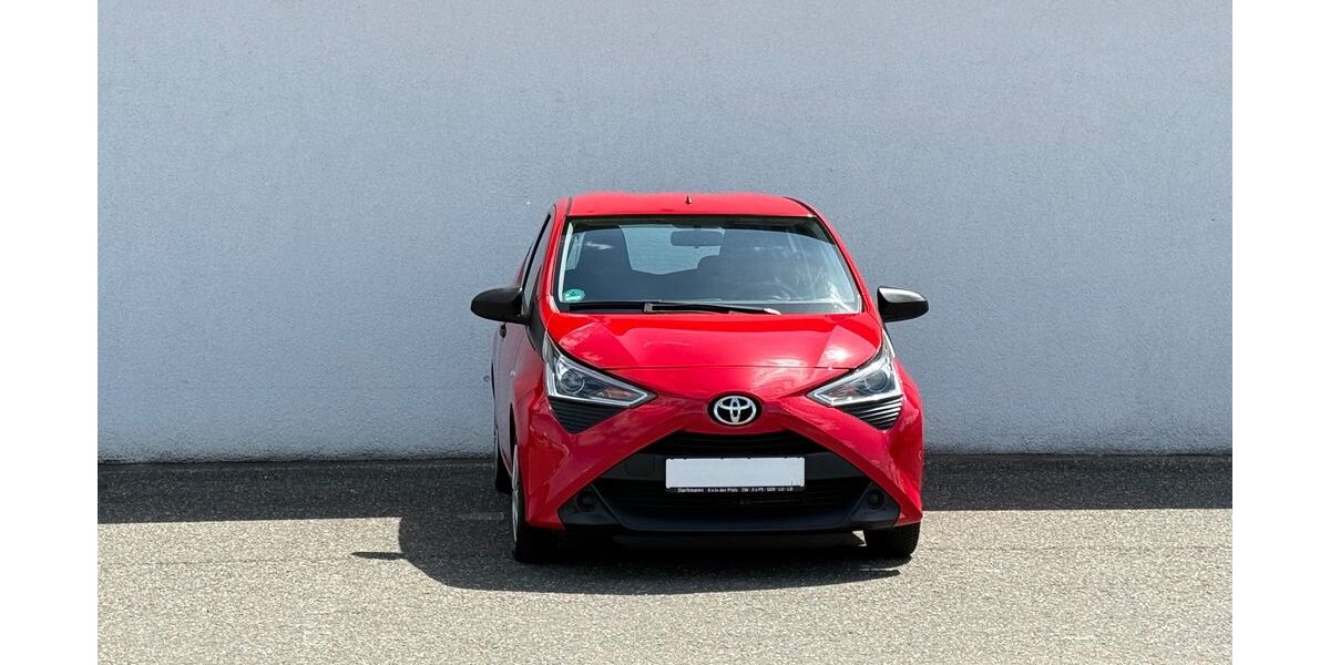 Toyota Aygo (X) 45.000 km 7.799 &euro; Kandel 76870