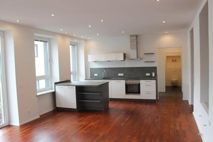 Wohnung Eggenfelden - 3.5 Zimmer, 114 m&sup2;, 1.100&euro; | Angebot:26496137