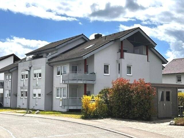Etagenwohnung Pfullendorf - 3 Zimmer, 96 m&sup2;, 260.000&euro; | Angebot:26015861