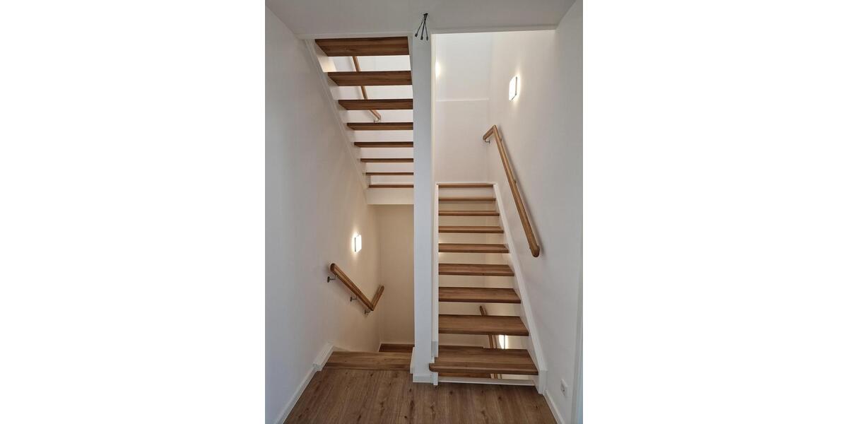 Reihenhaus Leipzig Nordost - 6 Zimmer, 190 m&sup2;, 2.625&euro; | Angebot:26001263