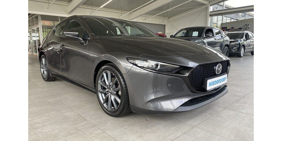 Mazda 3 61.000 km 16.990 &euro; Rinteln 31737