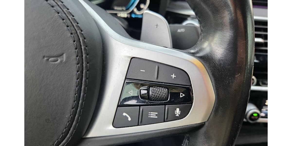 BMW 530e Aut. Limousine M Sportpaket 99.580 km 27.500 &euro; Wilsdruff 01723