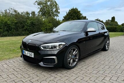 BMW M140i