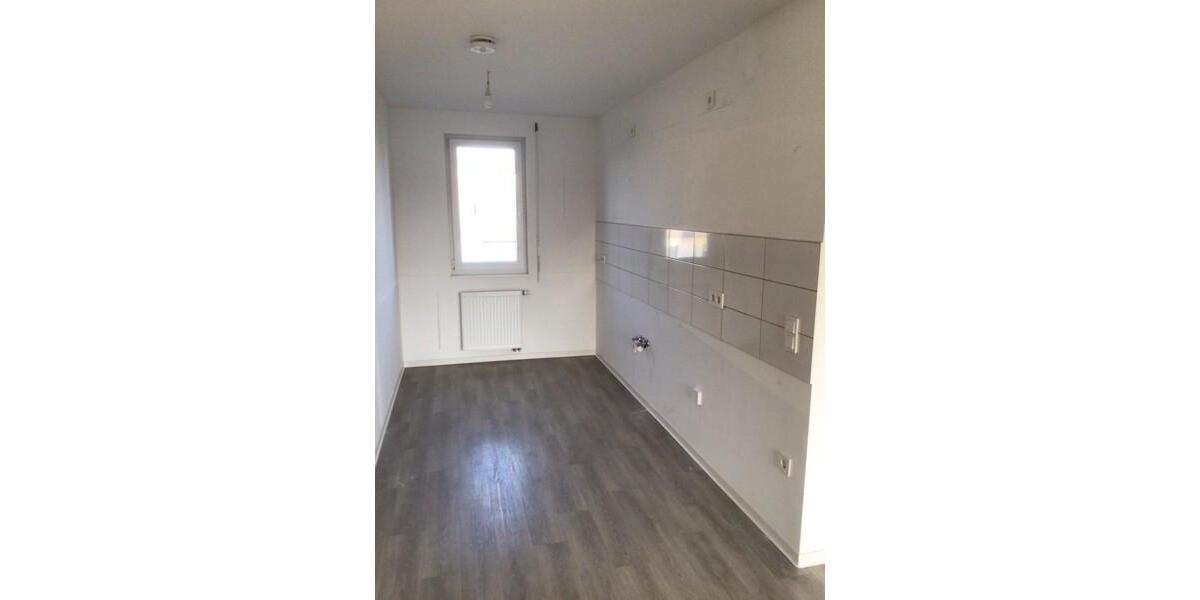 Dachgeschoßwohnung Kornwestheim - 3 Zimmer, 71 m&sup2;, 1.014&euro; | Angebot:25571636