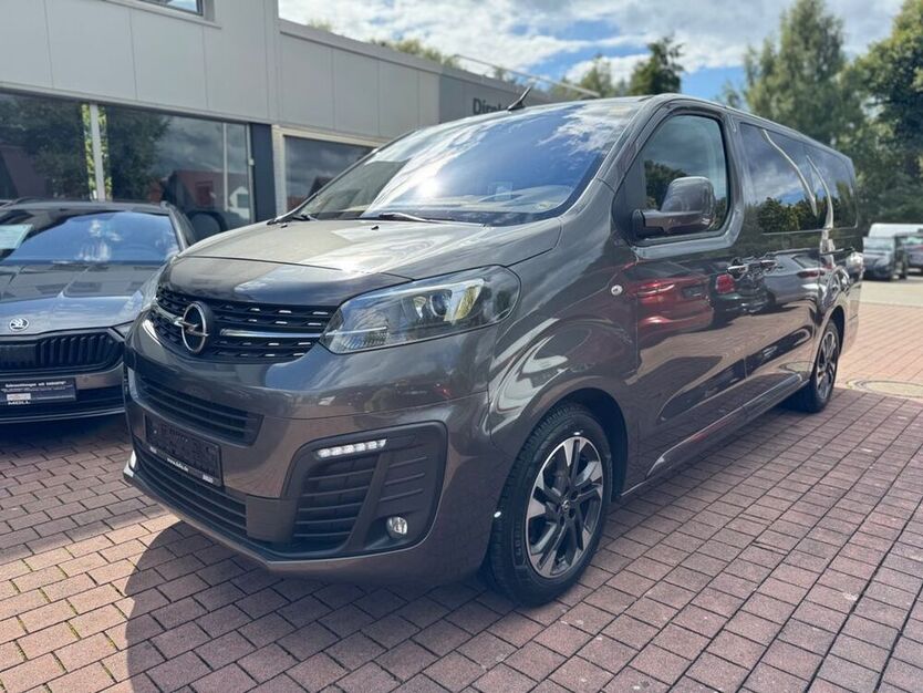 Zafira Life