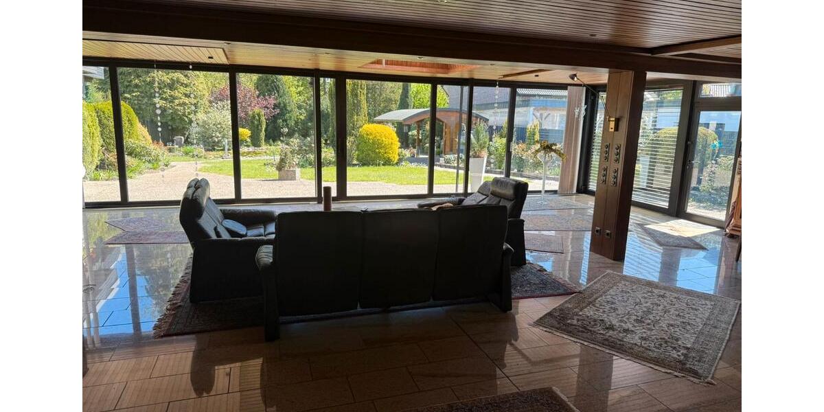 Bungalow Lage - 3 Zimmer, 150 m&sup2;, 1.600&euro; | Angebot:26295246