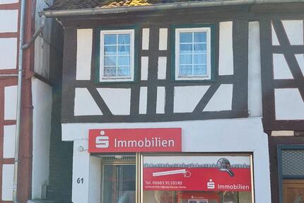 Haus Steinau an der Straße - 10 Zimmer, 120 m&sup2;, 108.000&euro; | Angebot:27041073