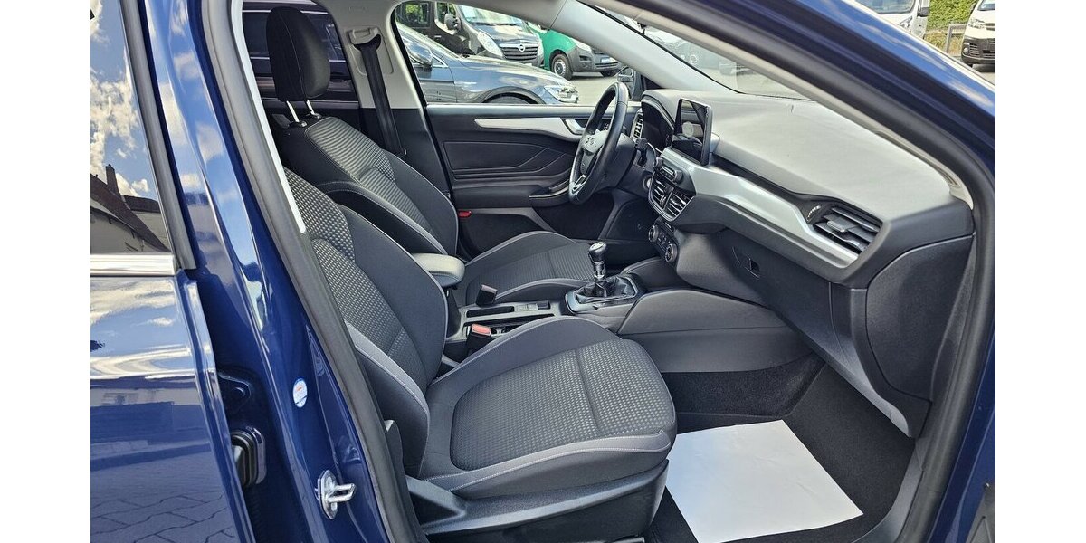 Ford Focus 2.0 CDTI LED NAVI RFK AUS 1.HAND 122.850 km 14.490 &euro; Löhne 32584
