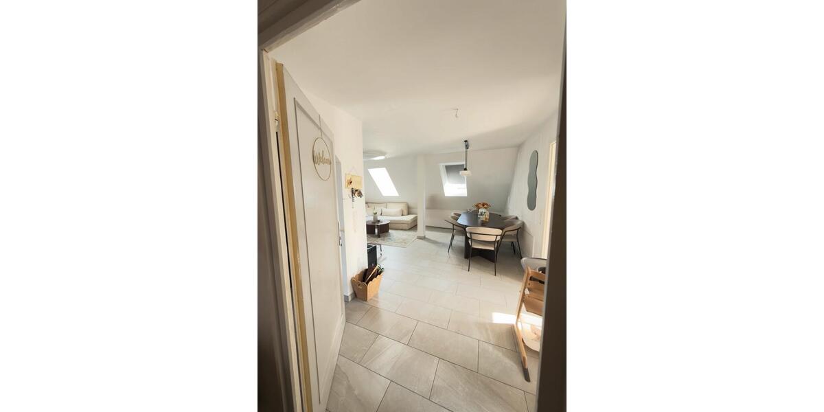 Dachgeschoßwohnung Wächtersbach - 3 Zimmer, 85 m&sup2;, 850&euro; | Angebot:26126712