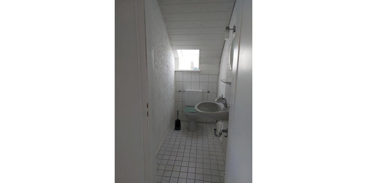 Dachgeschoßwohnung Aach - 2.5 Zimmer, 80 m&sup2;, 800&euro; | Angebot:26414082