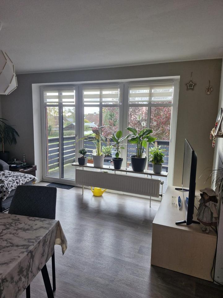 Anfragenstop! Helle 2-Zimmer-Wohnung mit sonnigem Balkon zimmer