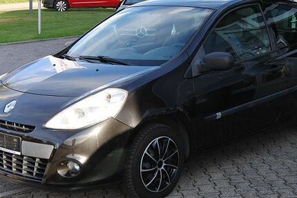 Renault Clio 166.800 km 990 &euro; Frankenberg 09669