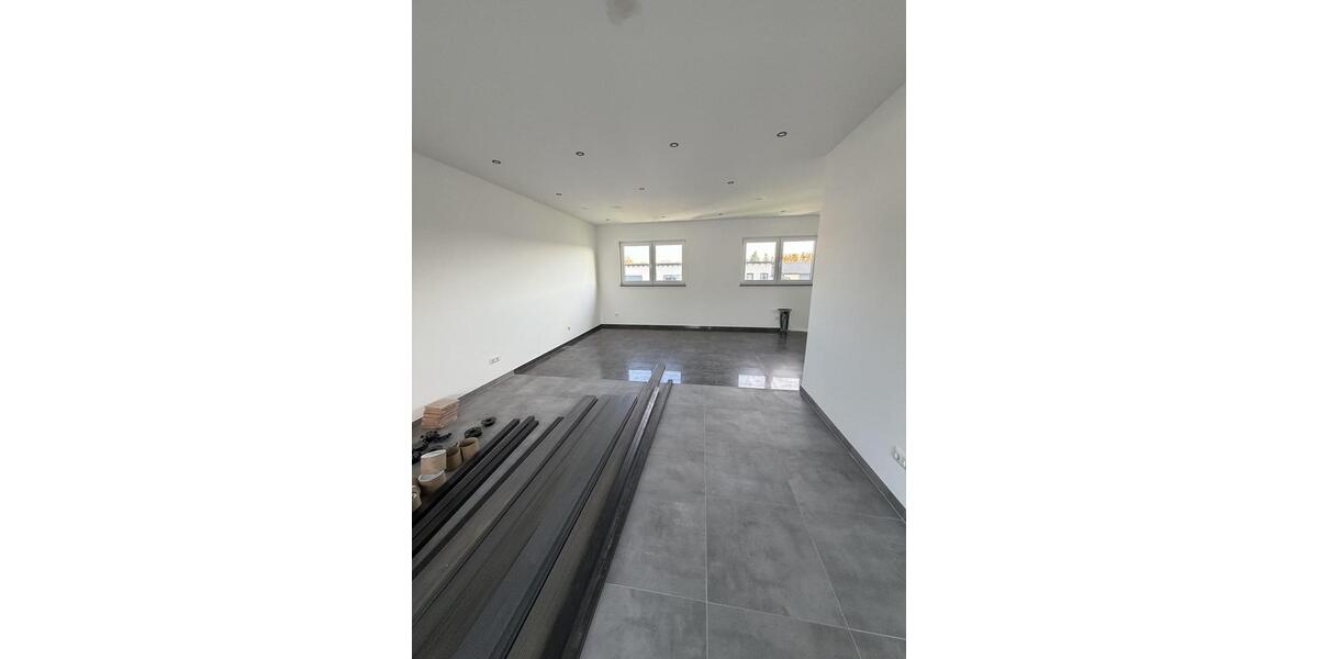 Reihenhaus Offenbach am Main Bieber - 7 Zimmer, 200 m&sup2;, 3.000&euro; | Angebot:24214804