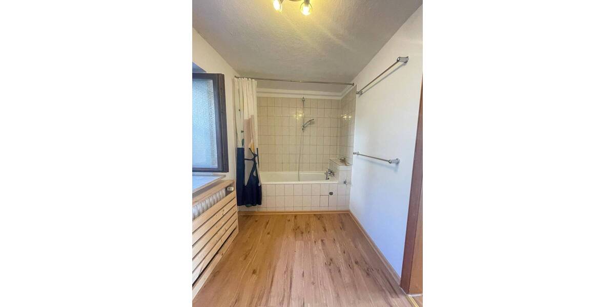 Etagenwohnung Kollnburg - 3 Zimmer, 101 m&sup2;, 585&euro; | Angebot:26595287
