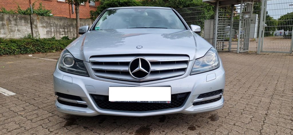 Mercedes-Benz C 250 188.000 km 8.900 € Hannover 30179