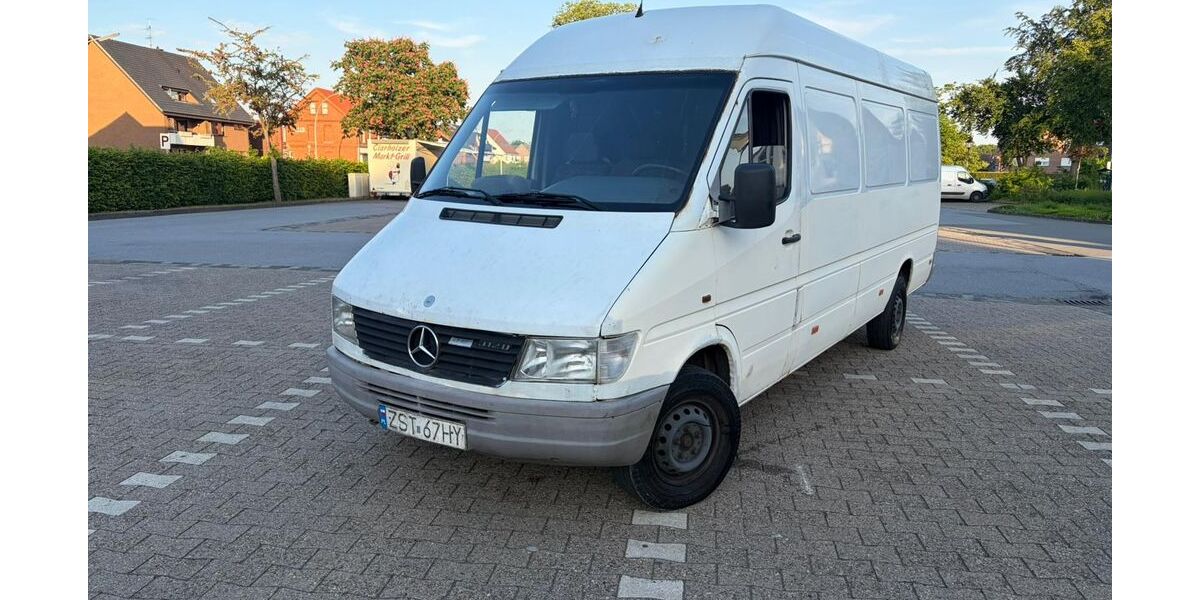 Mercedes-Benz Sprinter 900.000 km 3.999 &euro; Oelde 59302