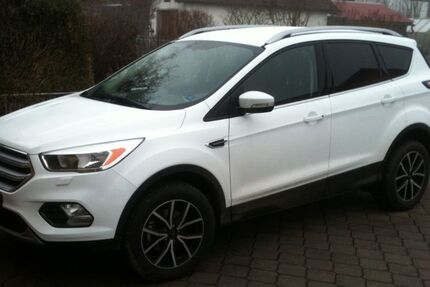Ford Kuga 144.000 km 10.400 € Otzing 94563