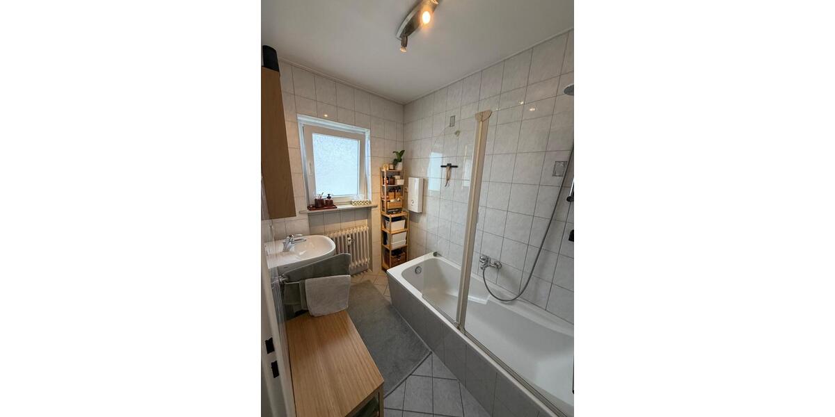 Etagenwohnung Bamberg Am Bruderwald - 3 Zimmer, 90 m&sup2;, 1.035&euro; | Angebot:26378752