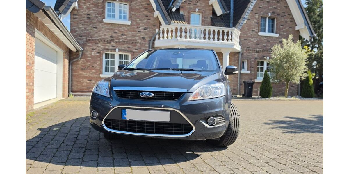 Ford Focus 58.000 km 9.200 &euro; Niederkassel 53859