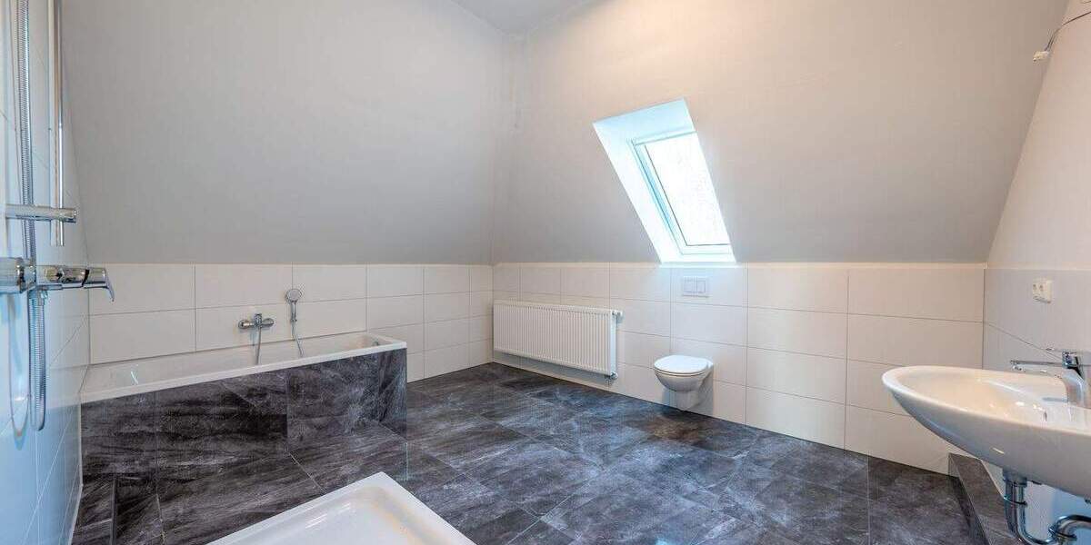 Einfamilienhaus Hohenwestedt - 7 Zimmer, 211 m&sup2;, 599.000&euro; | Angebot:25424846