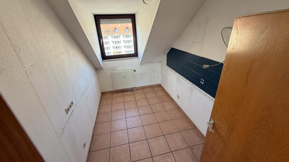 Dachgeschoßwohnung Nürnberg Hasenbuck - 3 Zimmer, 102 m&sup2;, 320.000&euro; | Angebot:26271637