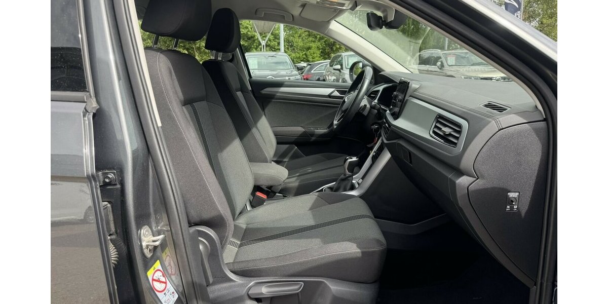 VW T-Roc 1.5 TSI LIFE DSG/NAVI/LED-PLUS/AHK/1.HAND 31.887 km 25.800 &euro; Villingen-Schwenningen 78054
