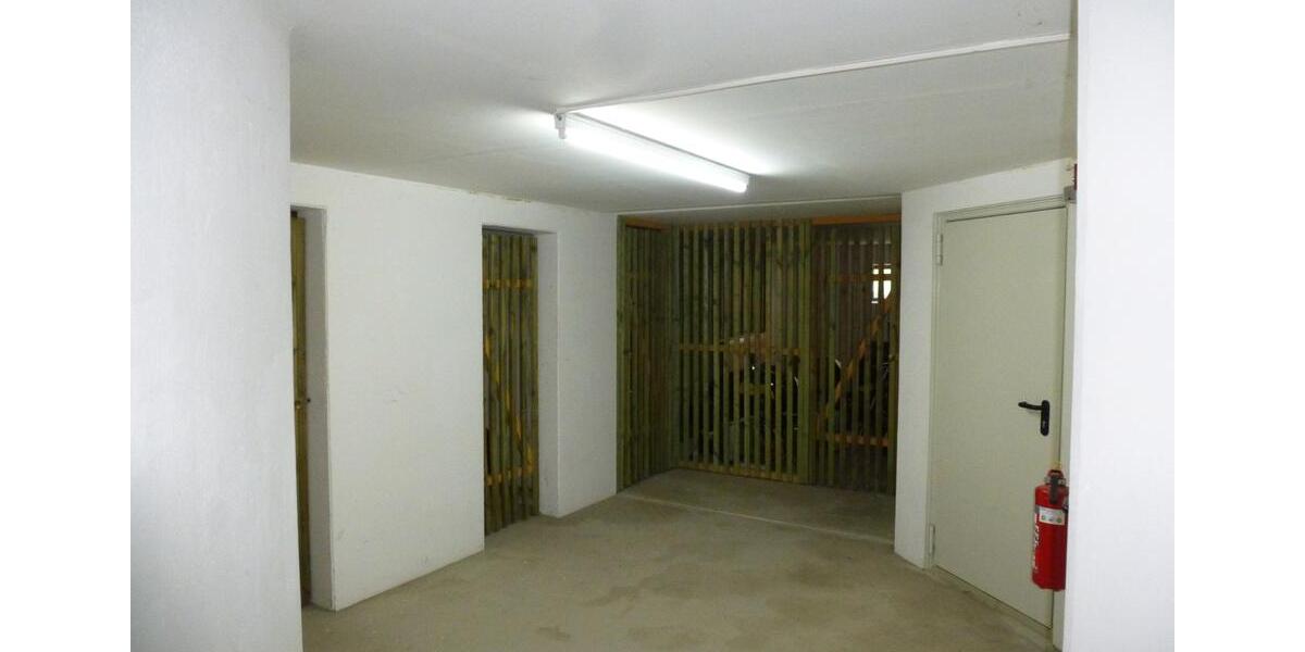 Erdgeschoßwohnung Weidhausen bei Coburg - 3 Zimmer, 85 m&sup2;, 690&euro; | Angebot:26411121