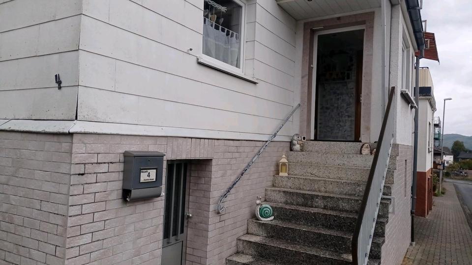 Doppelhaushälfte Dillenburg Manderbach - 3 Zimmer, 140 m&sup2;, 140.000&euro; | Angebot:24629989