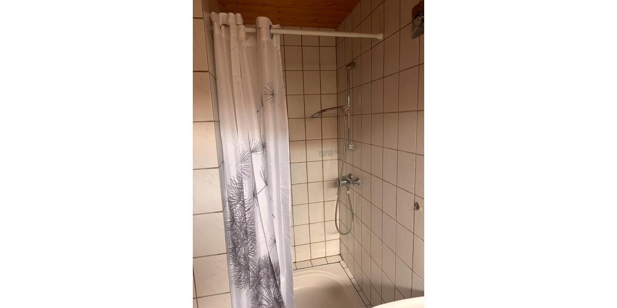 Etagenwohnung Schrozberg - 2 Zimmer, 72 m&sup2;, 310&euro; | Angebot:26346917