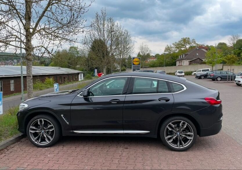 X4