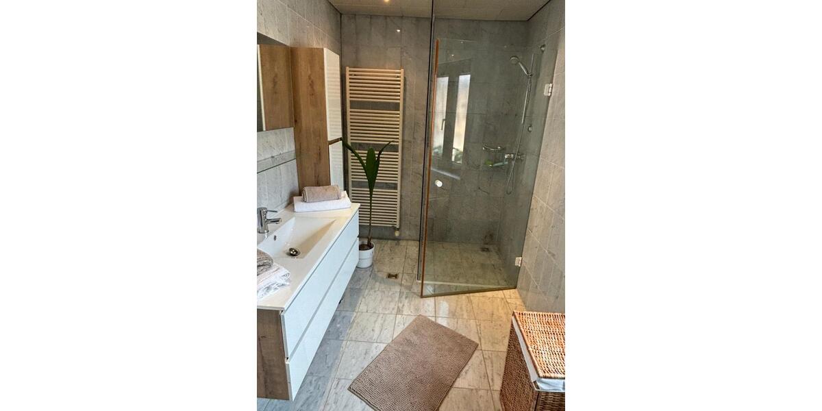 Bungalow Hersbruck - 3 Zimmer, 200 m&sup2;, 2.100&euro; | Angebot:25046991