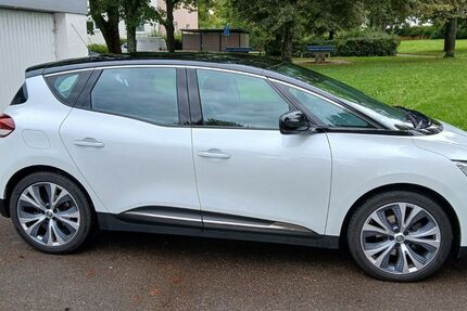 Renault Scenic 109.000 km 12.900 € Villingen-Schwenningen 78054