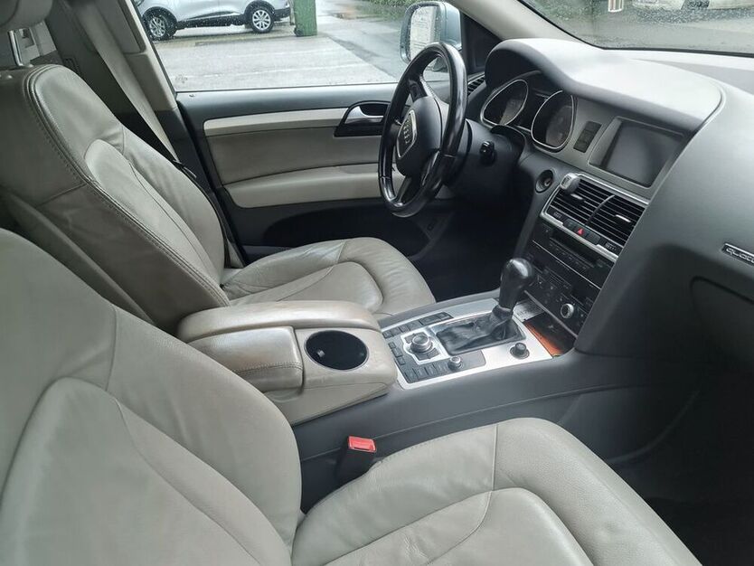 Q7