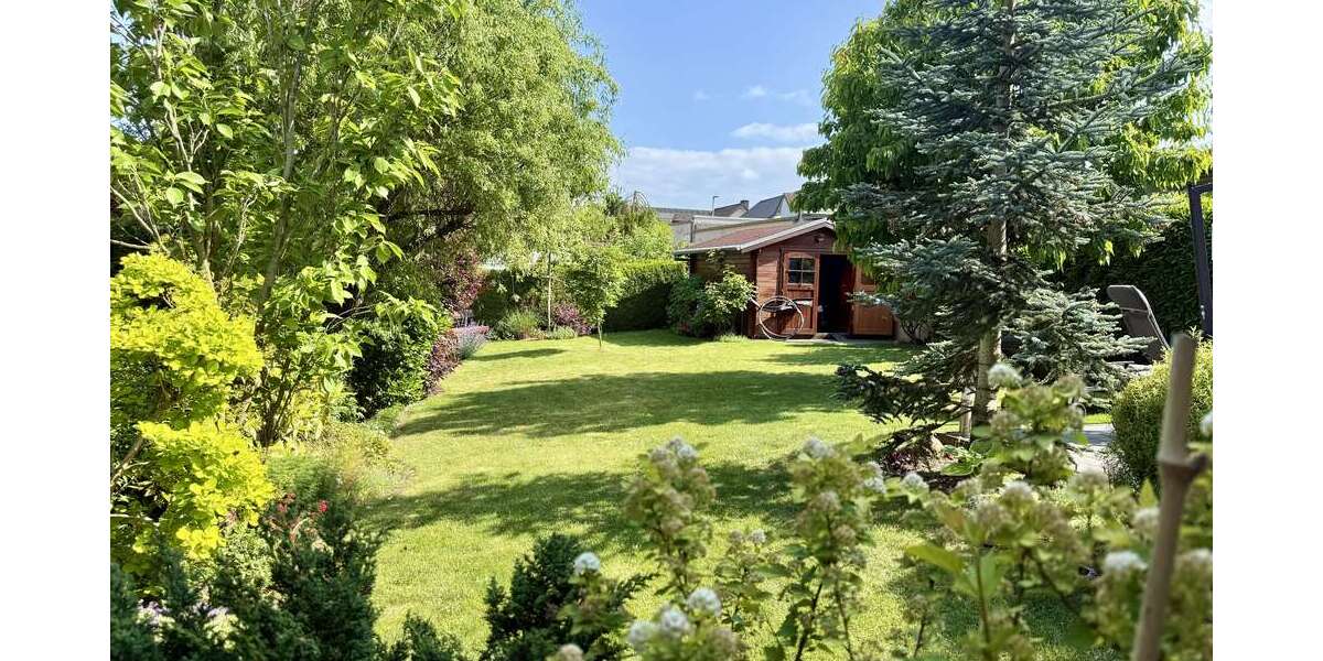 Einfamilienhaus Andernach - 6.5 Zimmer, 180 m&sup2;, 585.000&euro; | Angebot:24770579