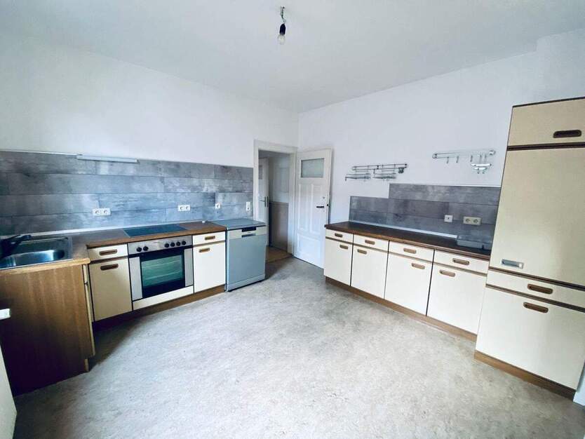 Zentrales Wohnen mit Charme: 4-Zimmer-Altbauwohnung in Coburg inkl. EBK 4 zimmer