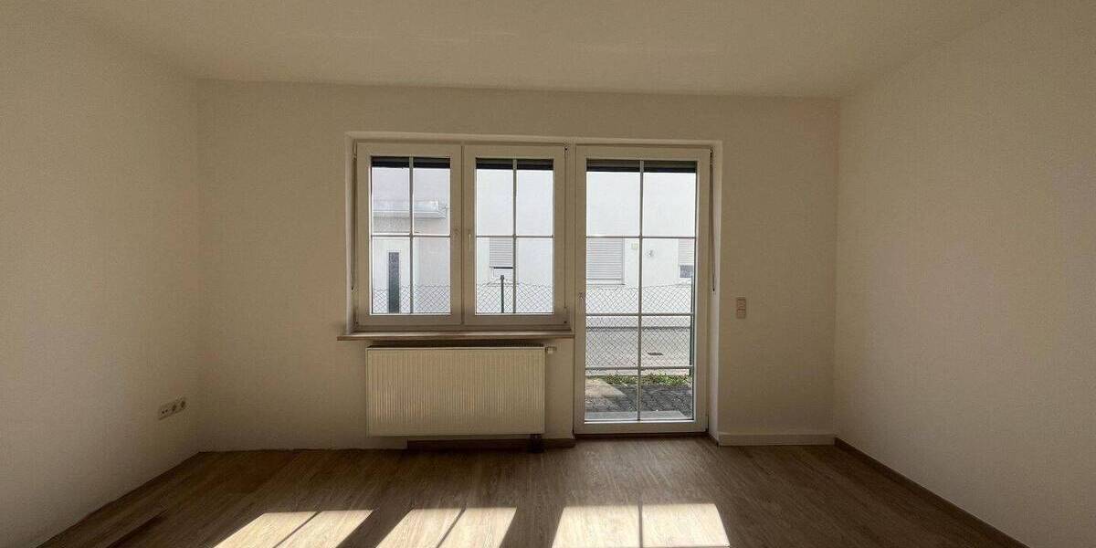Mehrfamilienhaus, Wohnhaus Eggenfelden - 7 Zimmer, 245 m&sup2;, 650.000&euro; | Angebot:26306511